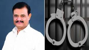 Karnataka’s BJP MLA Munirathna, with his two assistants, threatened a woman to kill her son if she didn’t strip in front of them. Continued to force her even after the woman’s many pleadings.