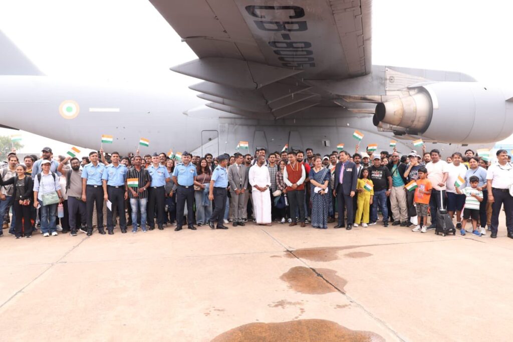 Indian nationals who returned from Israel. | PMN Patralok