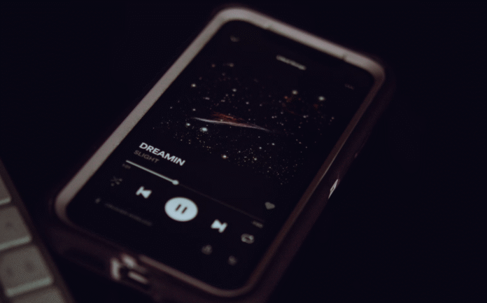 Apple Music Adds Lyrics and Pronunciation