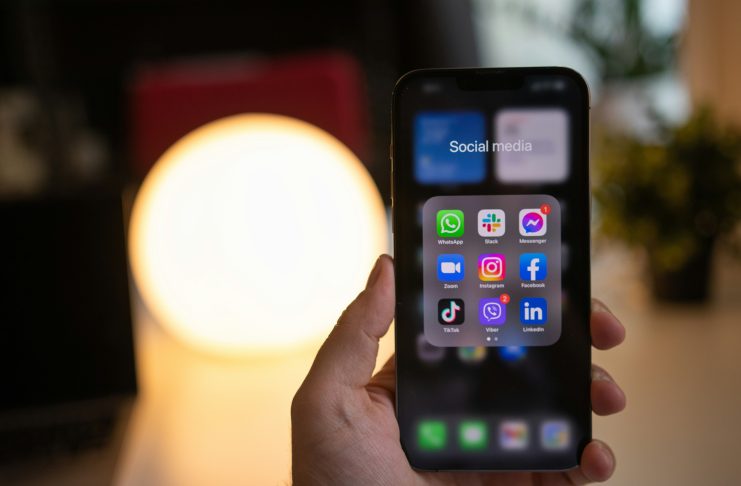 Digital Minimalism: How Gen Z Unplugs To Reclaim Mental Clarity