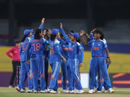 Dominant India Outplay Pakistan to Top the Table