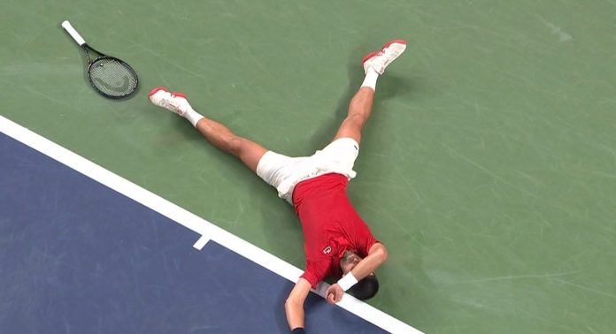 Djokovic Battels Injury to Reach Shanghai Masters Quarterfinals